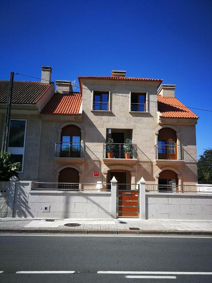 Apartamentos Playa Compostela Vilagarcia de Arousa Eksteriør billede